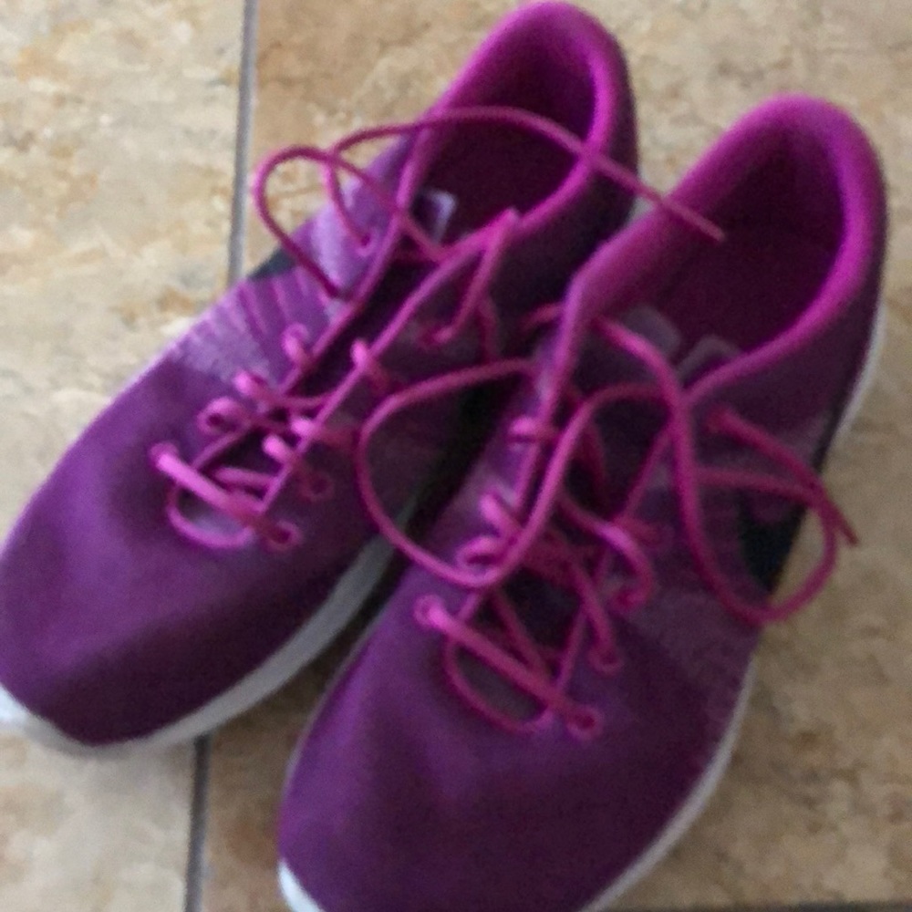 Nike 5.5 youth women size 7.5